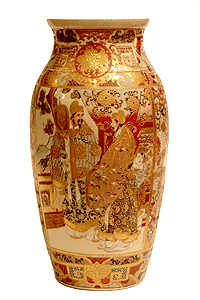 Ваза для цветов (Фарфор, разделка золотом, эмалями - Китай, вторая половина XIX века)