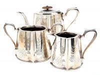 Чайный набор из 3 предметов. Металл, гравировка, серебрение. Великобритания, конец ХIХ века