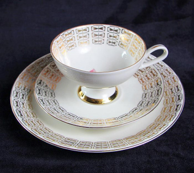 Чайное трио "Розовый куст". Фарфор, деколь, позолота. Германия, GKC Bavaria (Waldsassen), 1930-е гг.