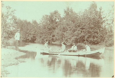 Прогулка на лодке. Фотография