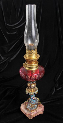 Керосиновая лампа БАККАРА ФЛЕР. Бронза, клуазоне, стекло, фитиль. Германия, W&W (Wild & Wessel) Kosmos, 1865-1899 гг