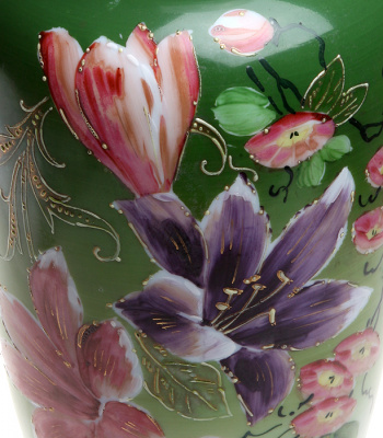 Bristol glass!Ваза "Роскошные лилии" интерьерная эдвардианской эпохи. Бристольское стекло, цветные эмали, ручная работа. Высота 33 см. Бристоль (Bristol), Великобритания, начало ХХ века