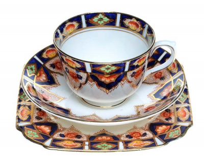 Чайное трио "Аделия" в стиле имари. Фарфор, роспись, золочение. Великобритания, начало ХХ века