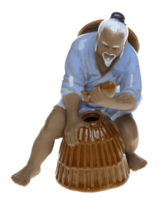 Статуэтка "Рыбак с корзиной". Керамика, глазуровка, роспись, ручная работа. Китай, начало ХХ века