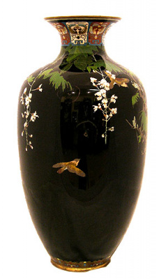 Ваза "Птицы на ветвях" (Латунь, полированная эмаль, клуазоне - Корея(?), начало ХХ века)