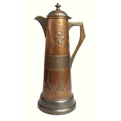 Графин МОДЕРН. Медь, чеканка, латунь. Австрия, 1900 год