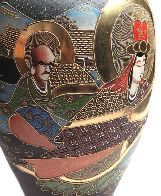 Satsuma эпохи Мэйдзи! Вазы парные, керамика, полностью ручная роспись, рельеф. Satsuma, Япония, начало ХХ века