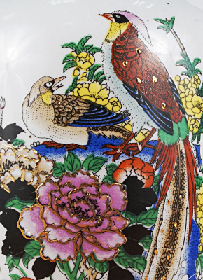 Ваза интерьерная "Цветы и птицы". Фарфор, ручная роспись, золочение. Высота 26 см. Китай, вторая половина ХХ века