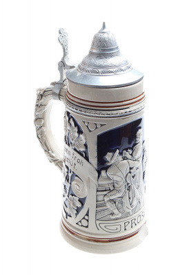 Кружка пивная "Пиво и песня". Керамика, глазуровка, олово (декель). Германия, около 1930-х гг